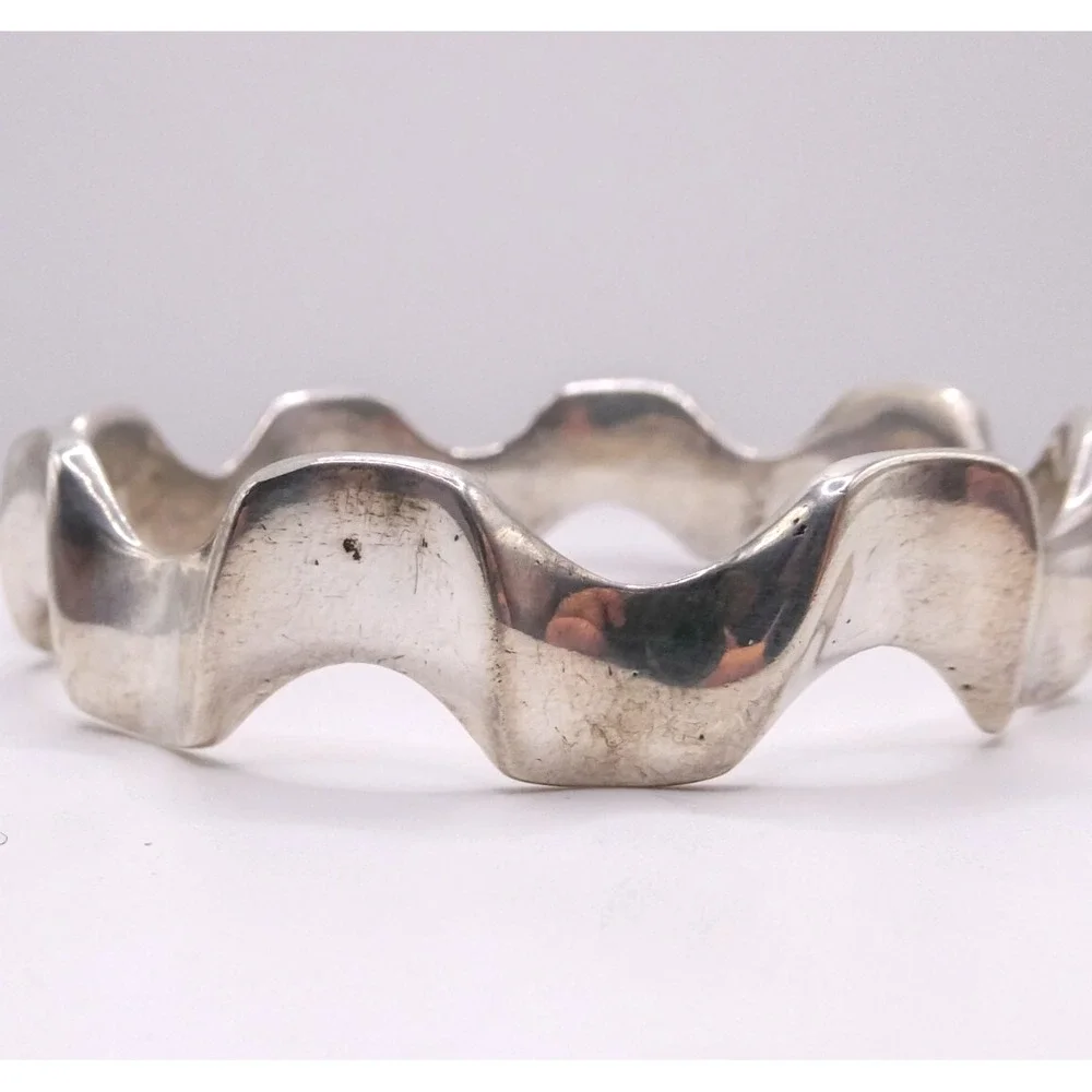 Solid Sterling Silver 925 Egyptian Wave Modernist Bracelet Heavy 52 Grams 8.5